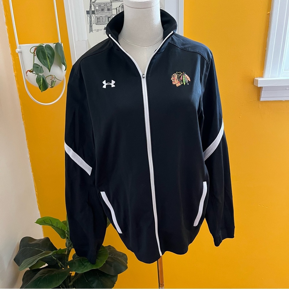 chicago blackhawks under armour zip up jacket size m